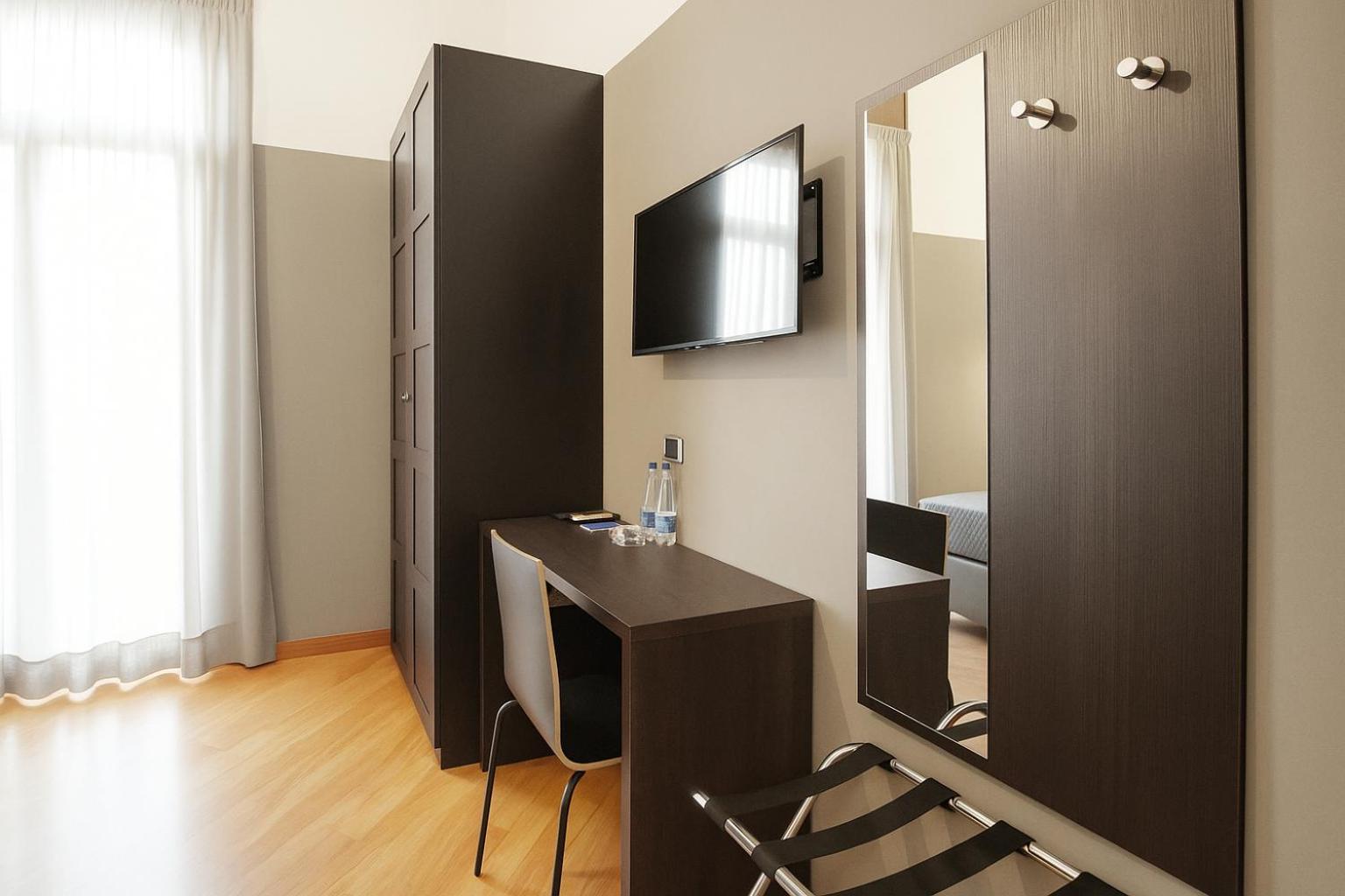 Piazza Carita Guest house 4*