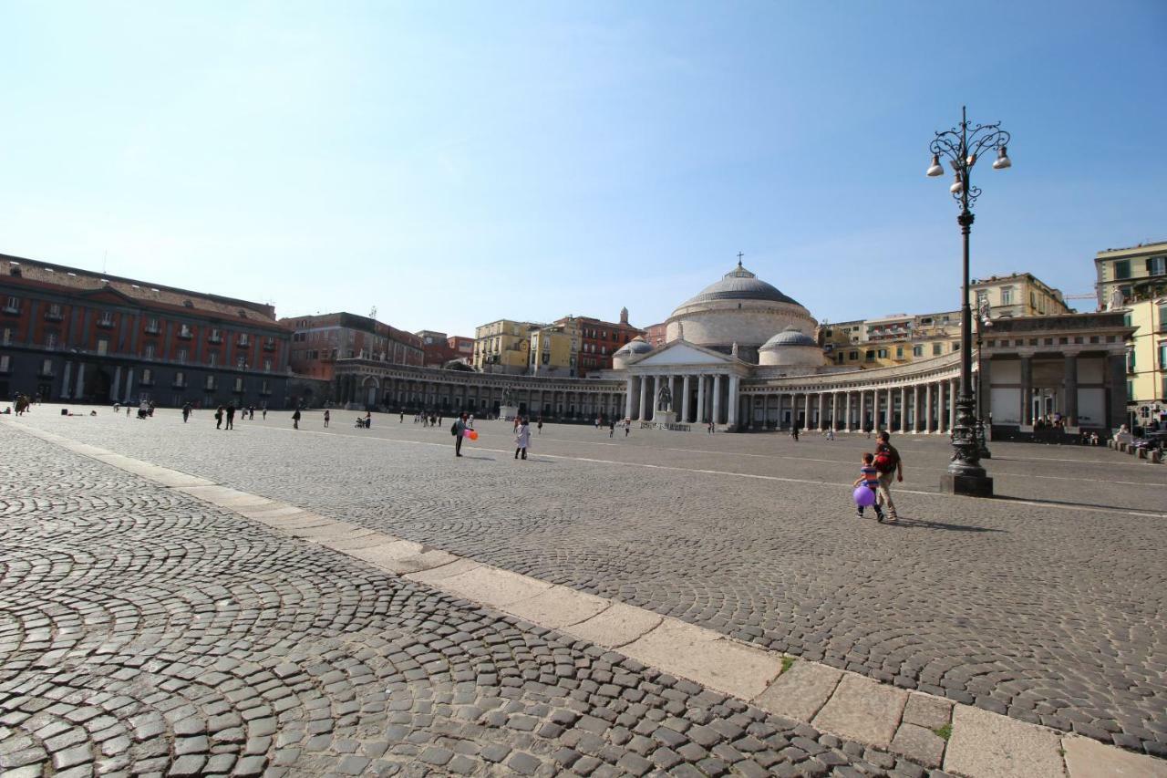 Piazza Carità Affittacamere Napoli
