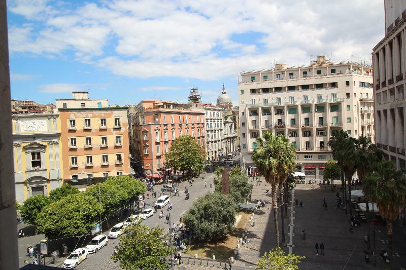 Affittacamere Piazza Carità Napoli